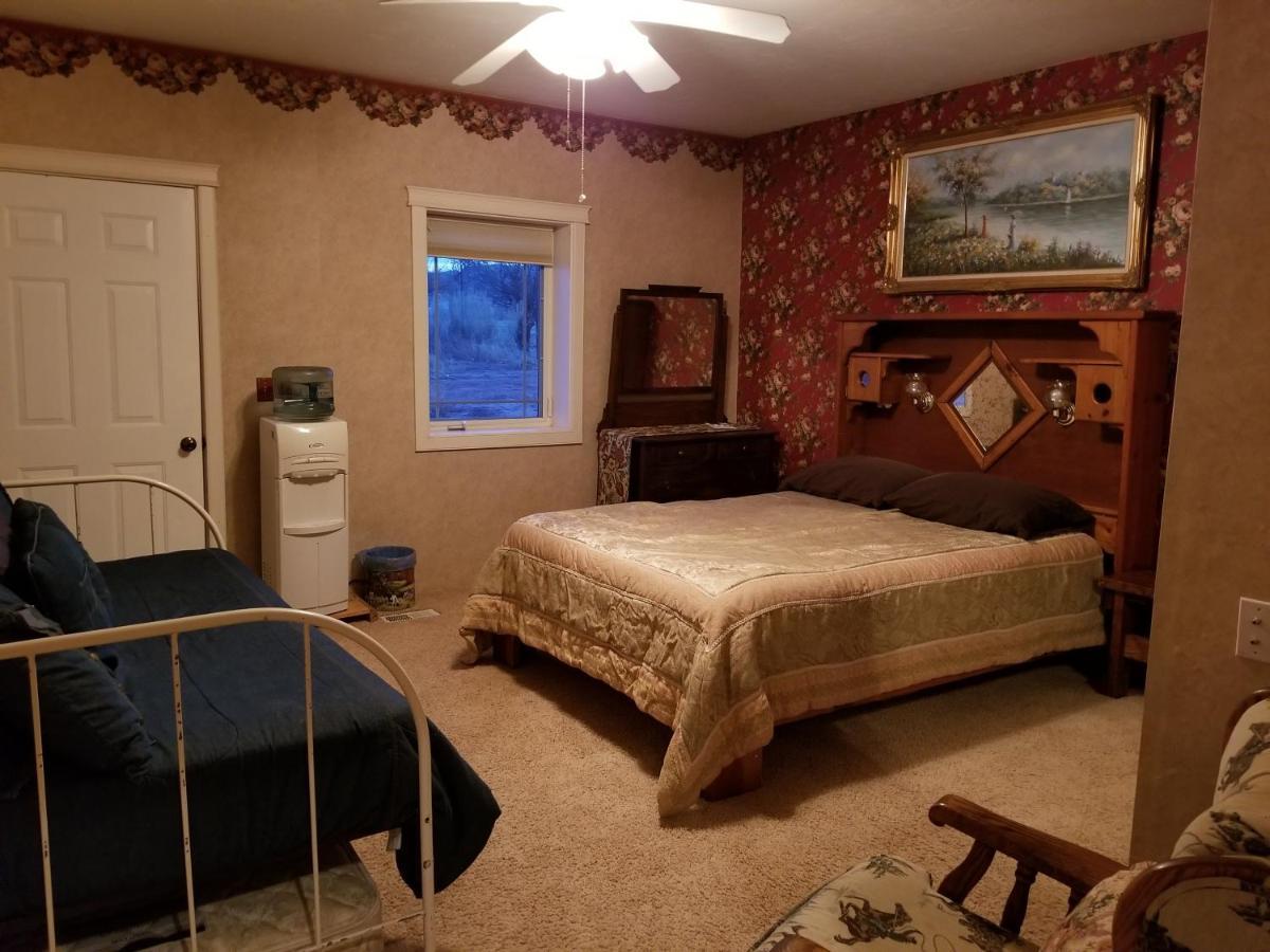 Sunlit Oasis Bed & Breakfast Notom Exterior photo
